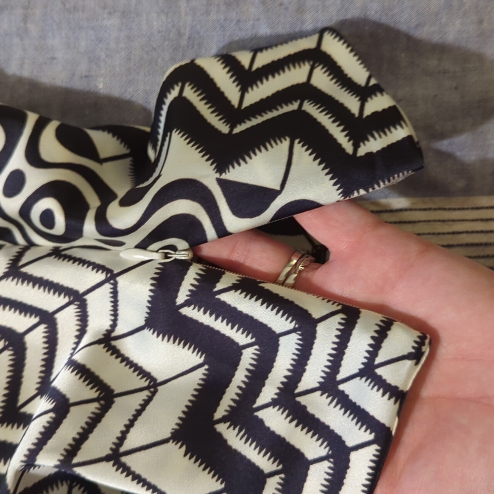 Geometric Pattern Blouse - image 3